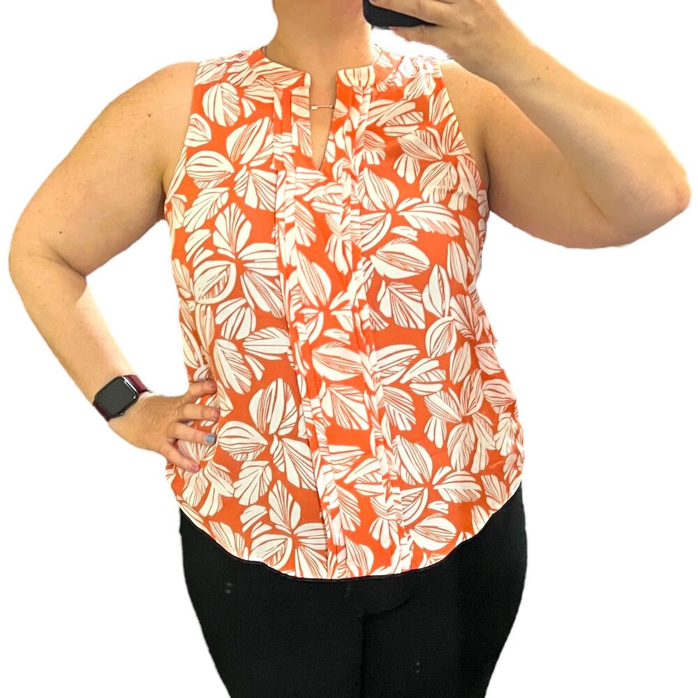 41Hawthorn MEDIUM Breyson Pleat Detail Split Neck Blouse - Stitch Fix Top - Picture 15 of 16